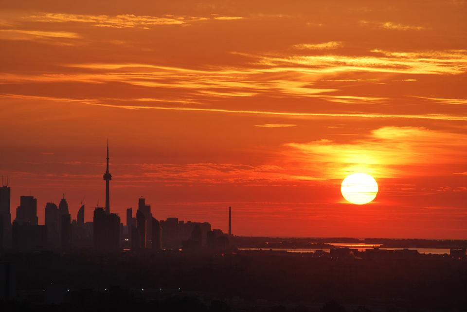 toronto sunrise sunset