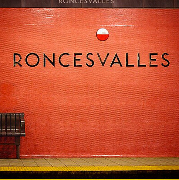 20141020-roncesvalles-station.jpg