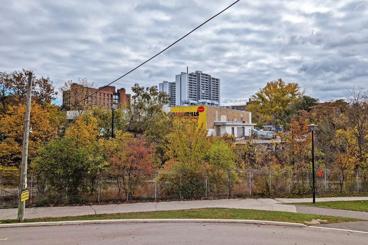 720broadview-001.jpg