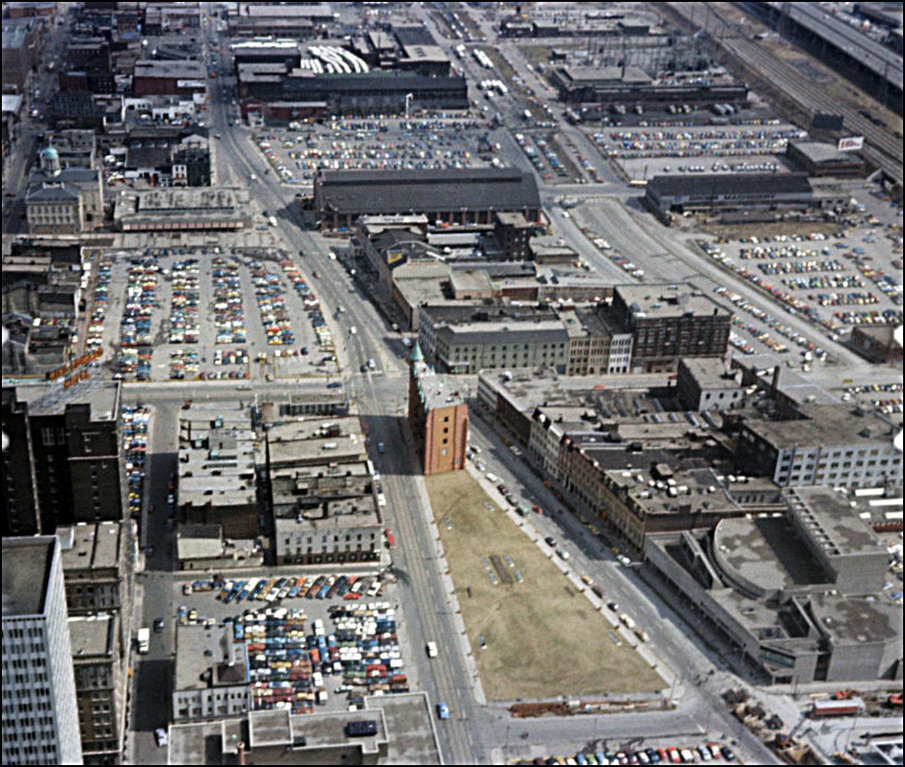aerial of Flatiron c.1976 CTA.jpg