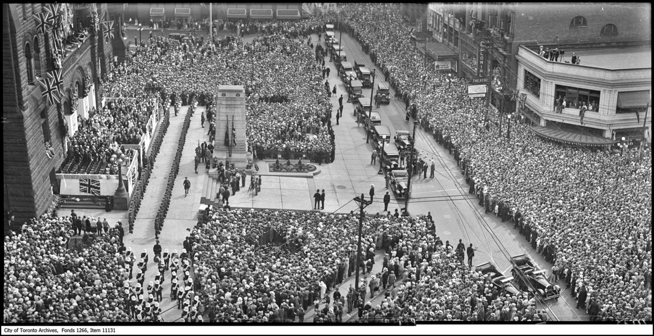 Audience for Prince of Wales Aug. 6 1927.jpg