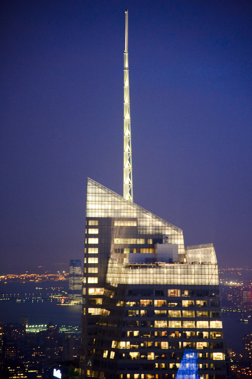 Bank_of_America_Tower_Top_at_night.jpg