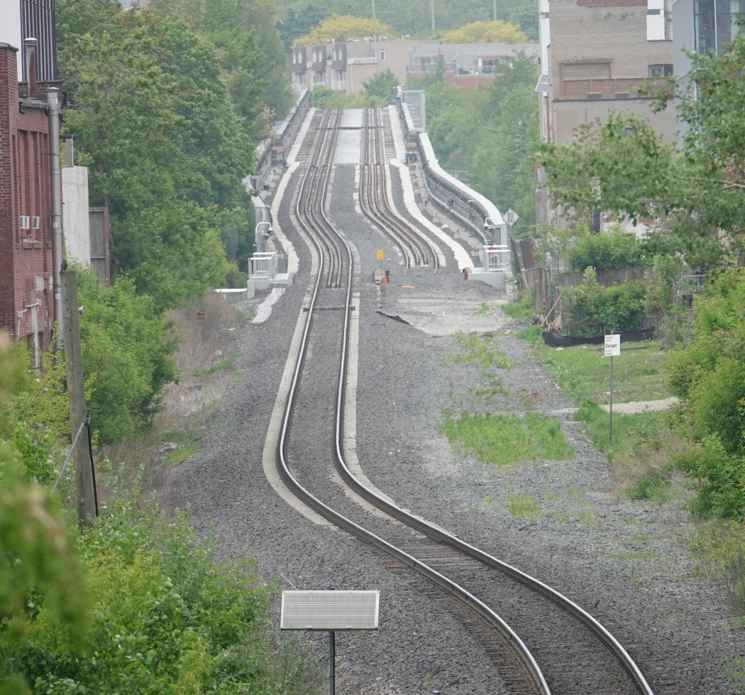 Barrie_Line_Bloor_bridge_28May2025_1050pxls.JPG