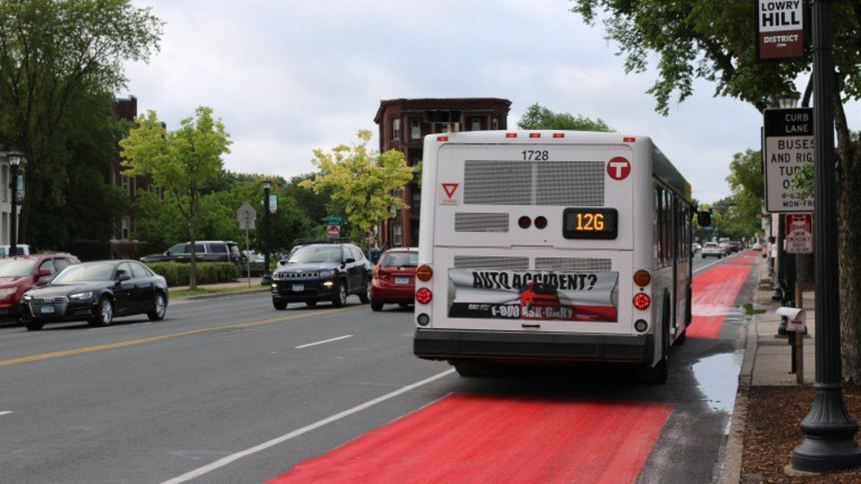 bus_lane_minn_2.5d7677ed5bc89[1].jpg