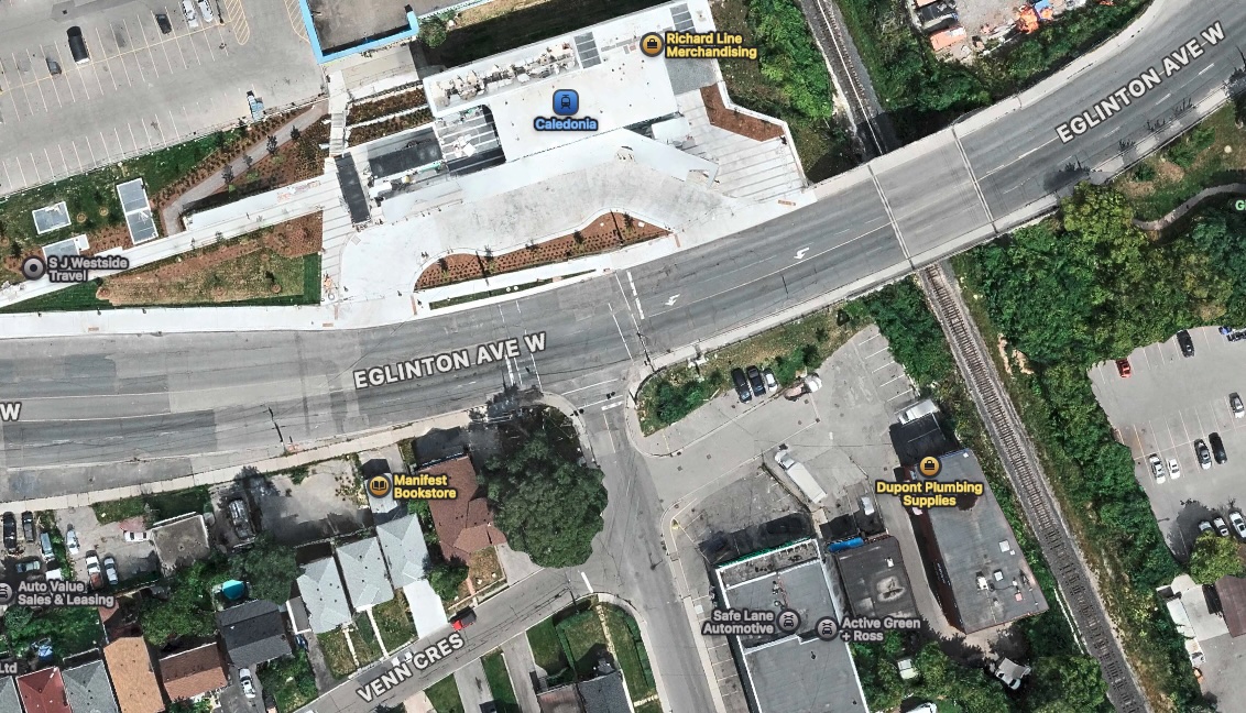 Caladonia Station intersection.jpg