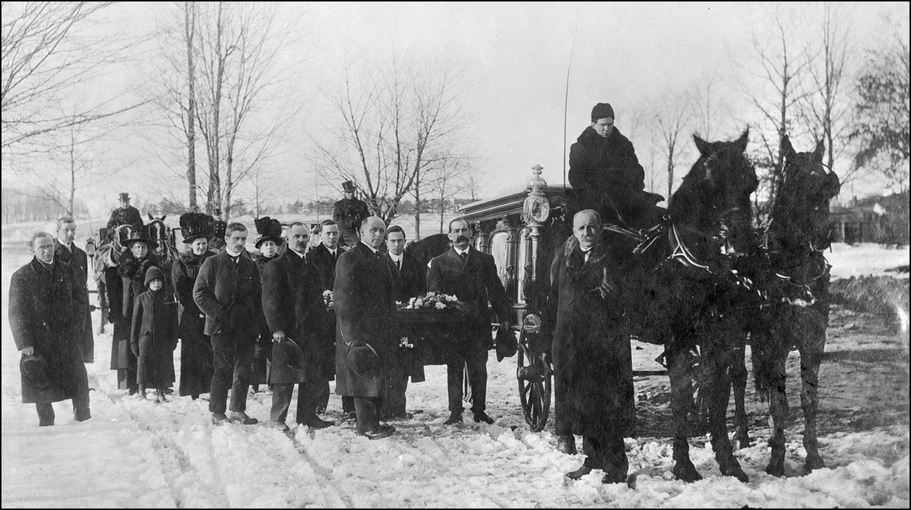 Davidge family funeral at Prospect Cemetery, St. Clair Ave. W., between Harvie Ave. and McRobe...jpg