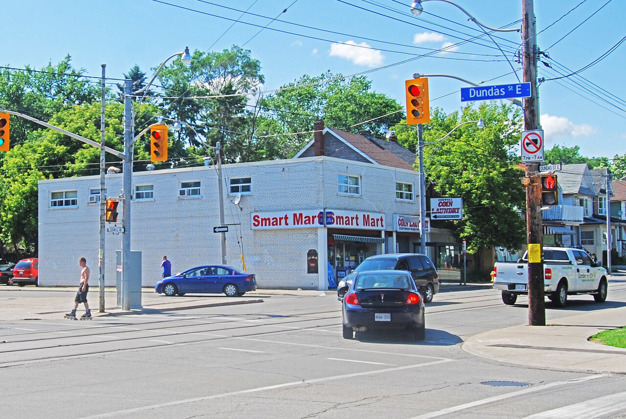 dundas-coxwell-04.jpg