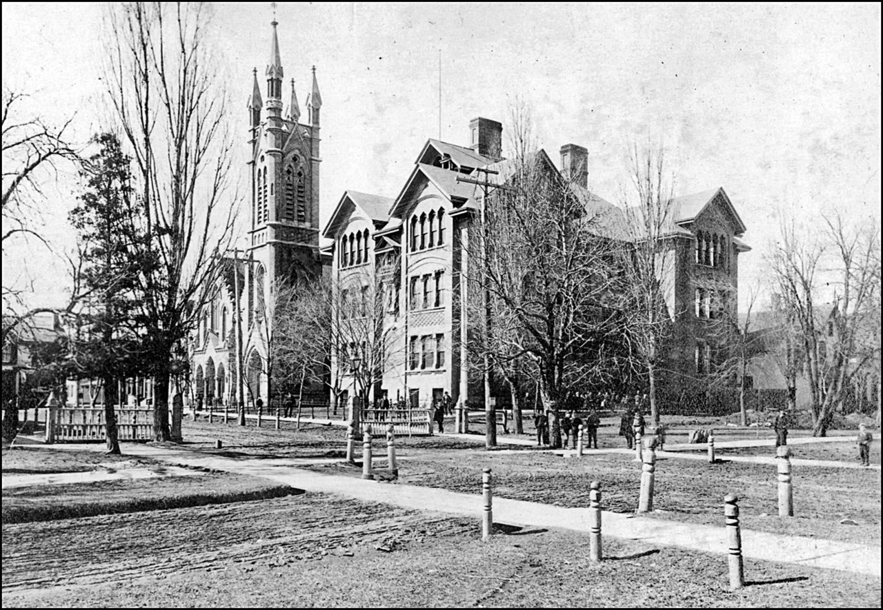 Elm St., looking west from University Ave. 1900   TPL.jpg