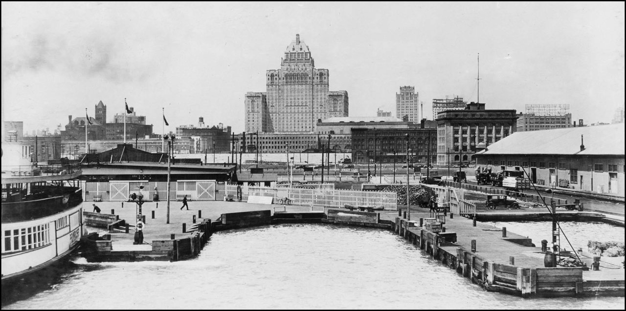 Ferry Docks, east of York St.   1929   TPL.jpg