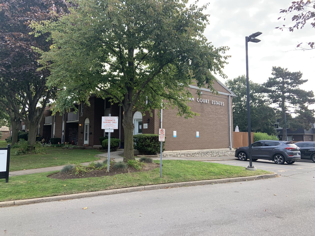 Court Redevelopment 610 Surrey Lane (Burlington) ?m ?s