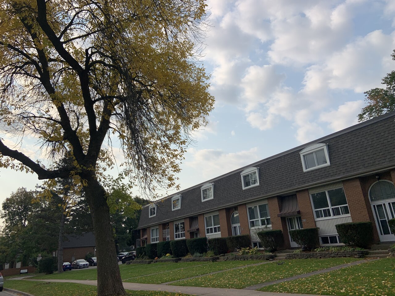 Court Redevelopment 610 Surrey Lane (Burlington) ?m ?s