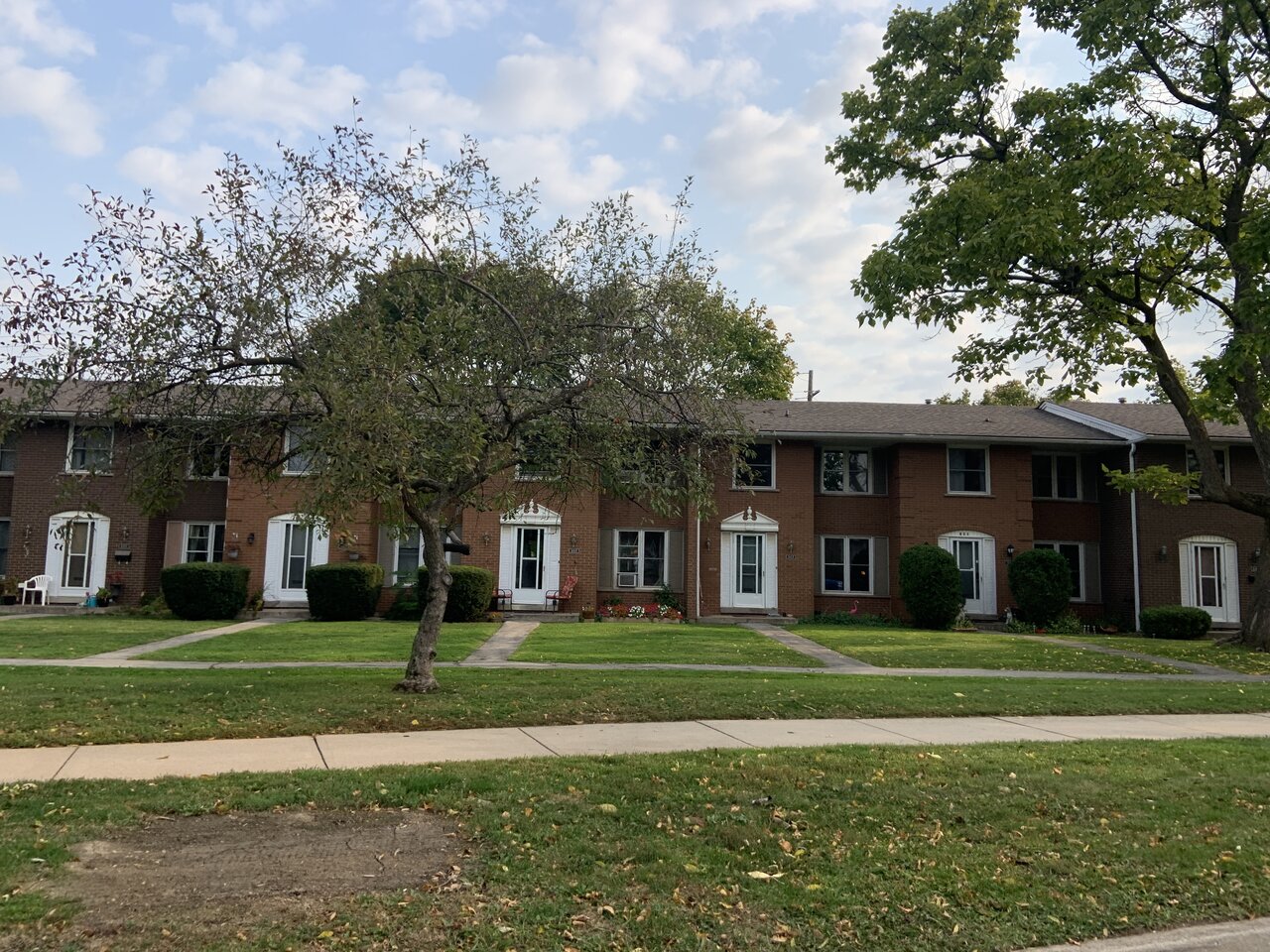 Court Redevelopment 610 Surrey Lane (Burlington) ?m ?s