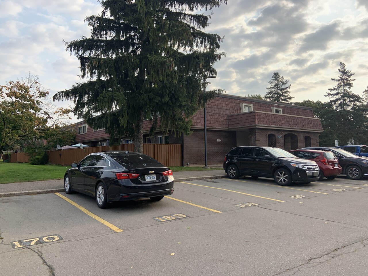 Court Redevelopment 610 Surrey Lane (Burlington) ?m ?s