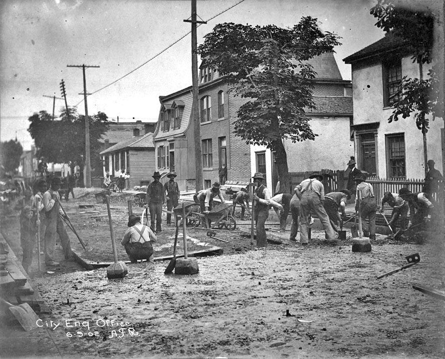 Louisa St. 1902 from Collections Canada.jpg