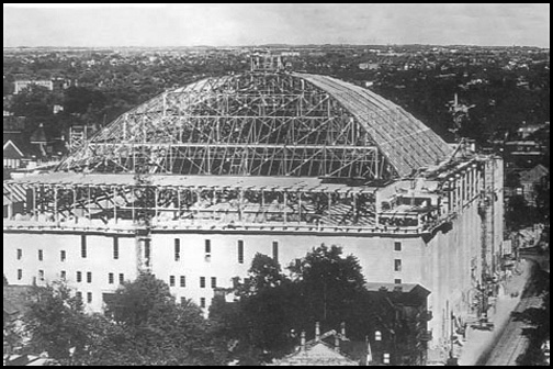 Maple Leaf Gardens 1931.jpg