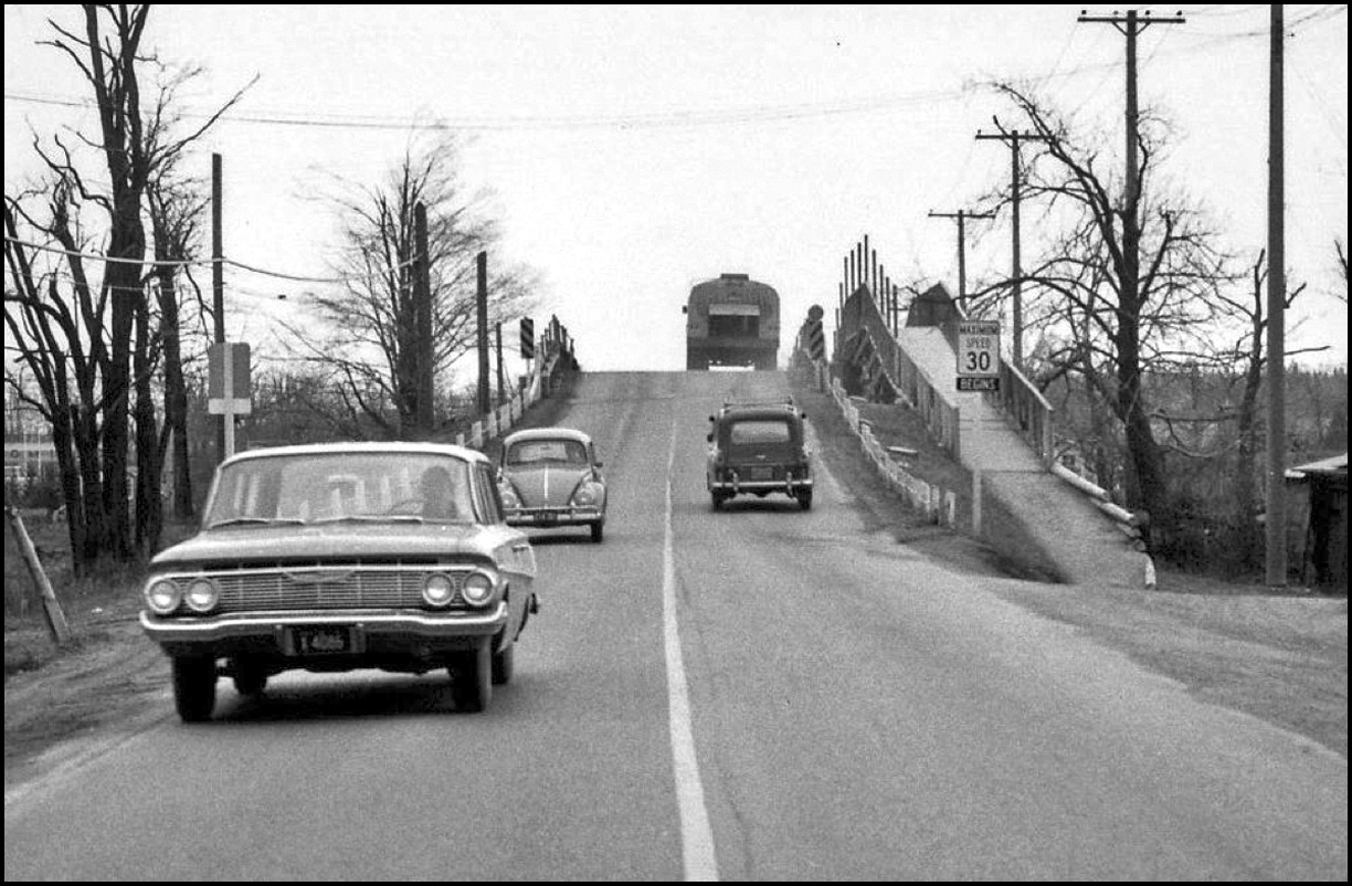 Markham Rd. bridge c.1963.jpg