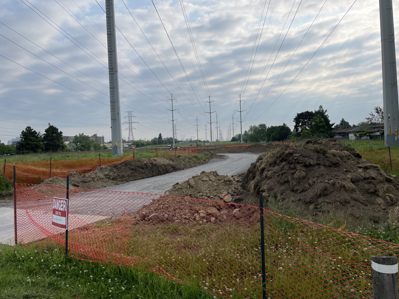 Midland Ave looking E.JPG