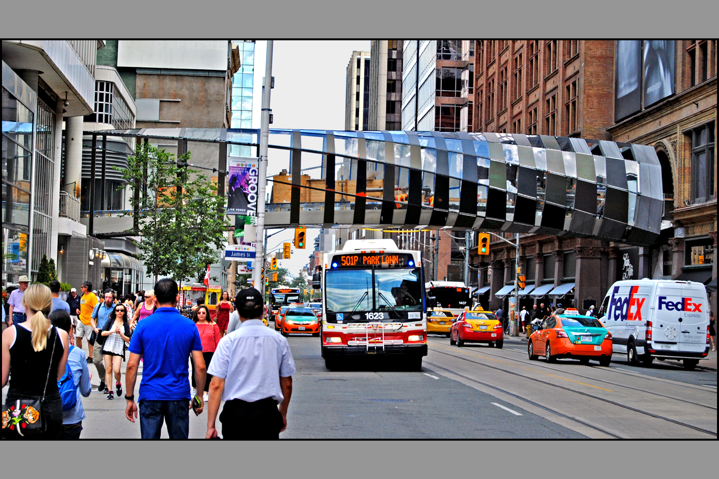 new Queen St. bridge.jpg