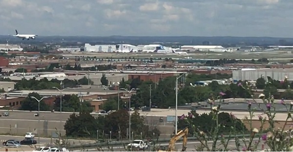 Pearson_Airport_from_Danvile_Park.JPG