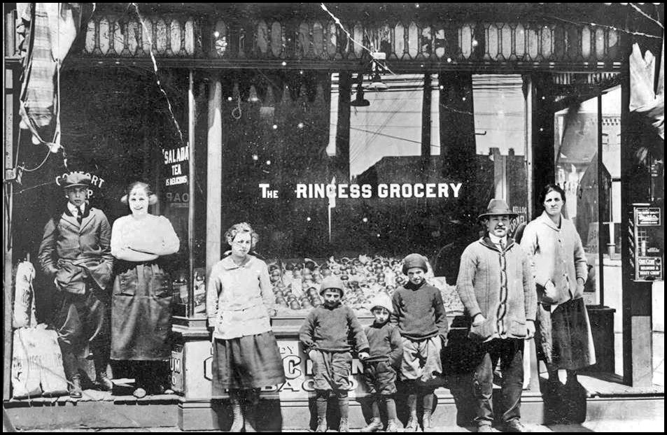 Princess Grocery, King and Princess Streets, Toronto, 1917.jpg