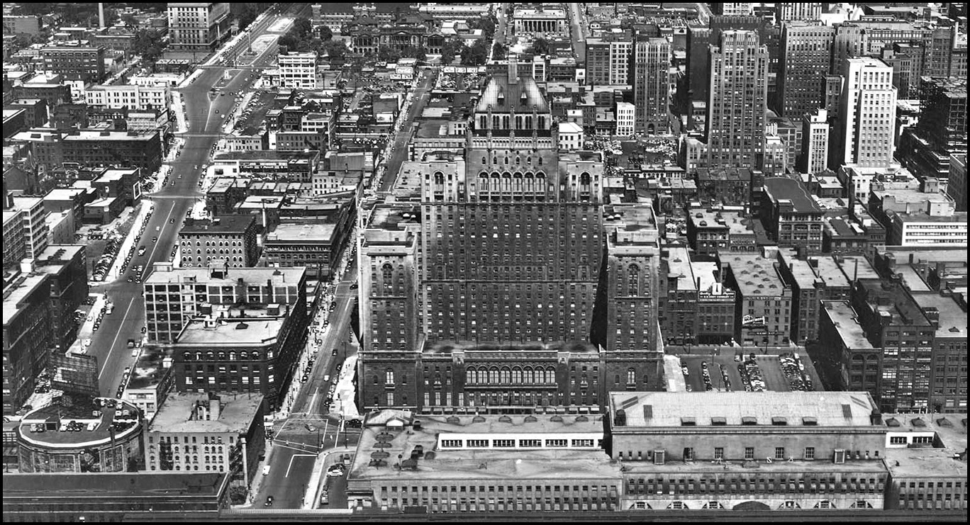 Royal York Hotel aerial 1949.jpg