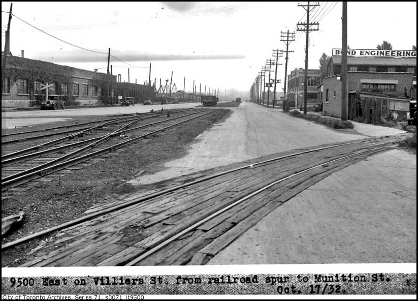 Villiers St. looking E. to Munitions St. 1932.jpg